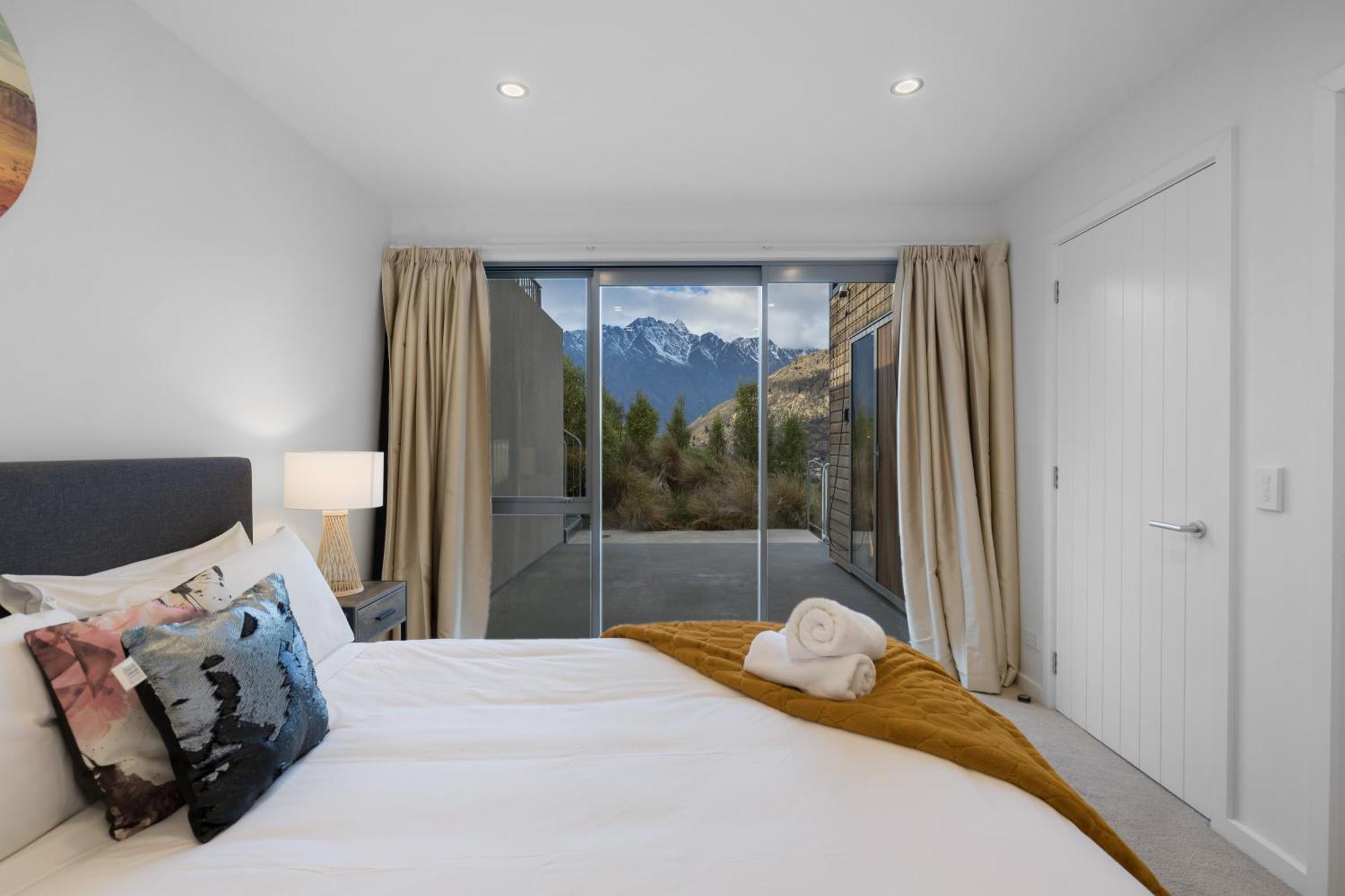 Luxury Away - Summit View Villa Queenstown Exterior photo